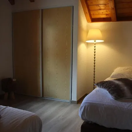Vrijstaand In Het Met Ruim Terras En 6 Slaapkamers * Oz