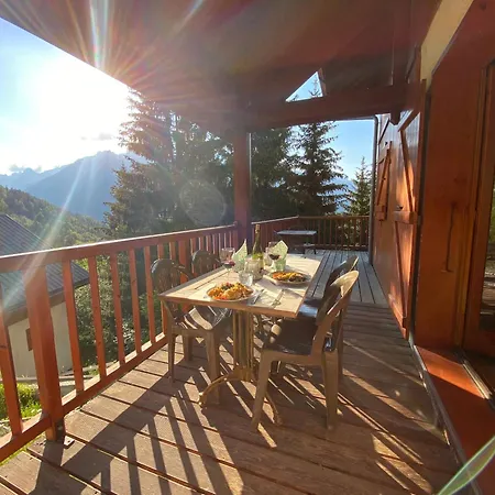 Vrijstaand In Het Met Ruim Terras En 6 Slaapkamers Holiday home *