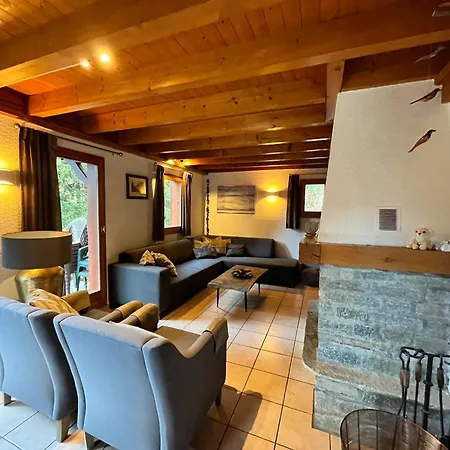 Vrijstaand In Het Met Ruim Terras En 6 Slaapkamers Holiday home *